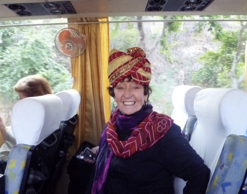 Bette Ursini - Travel bus